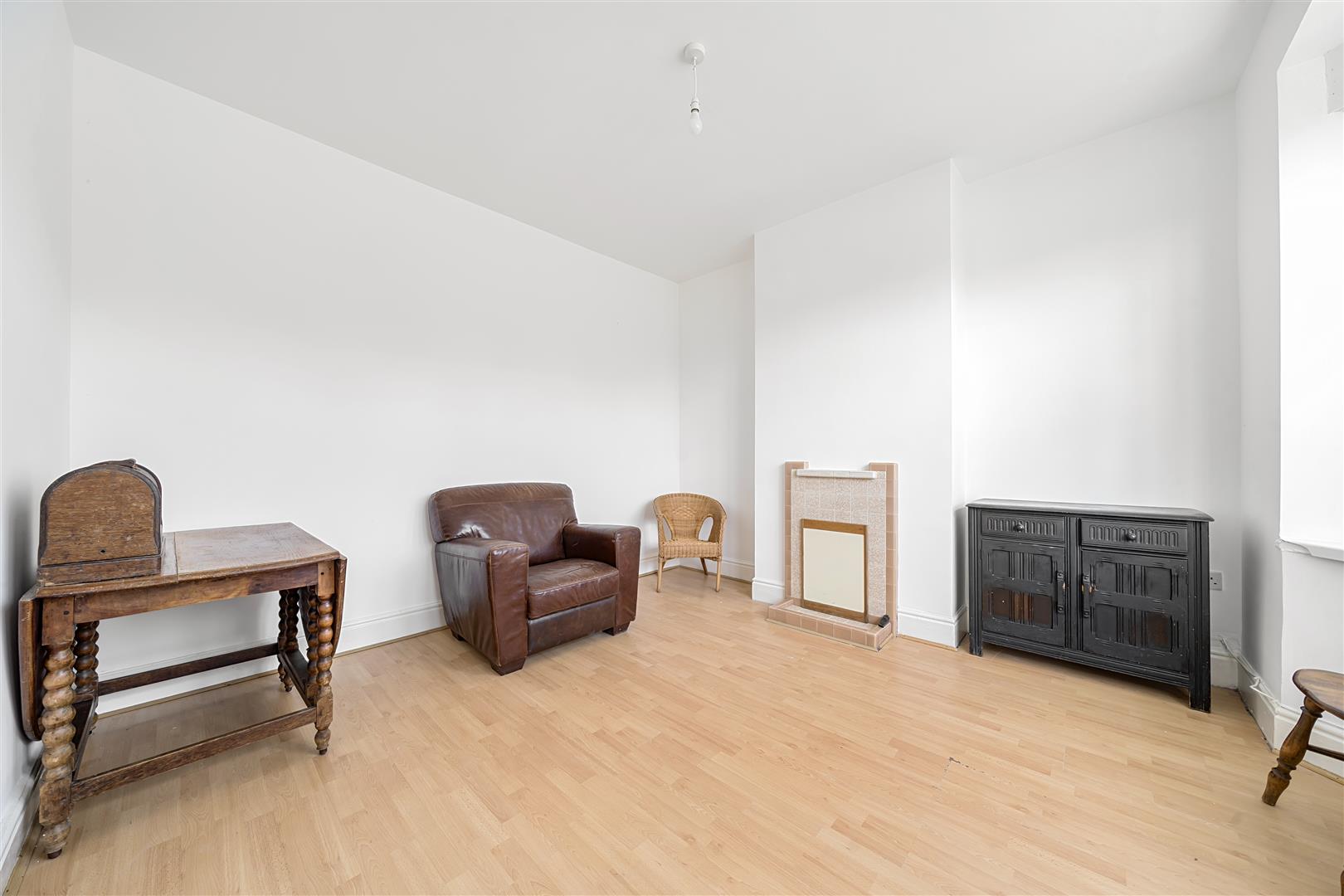 104 Gorseinon Road, Penllergaer, Swansea, SA4 9AB